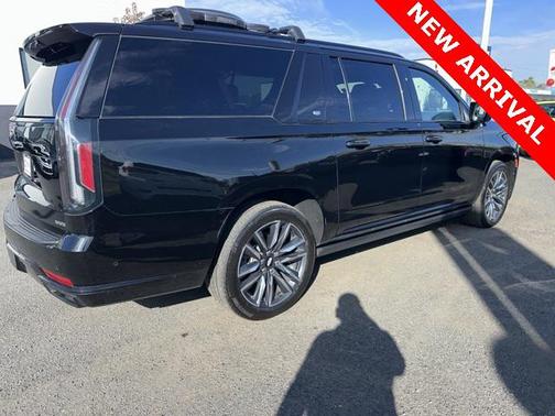 2023 Cadillac Escalade ESV Sport Platinum