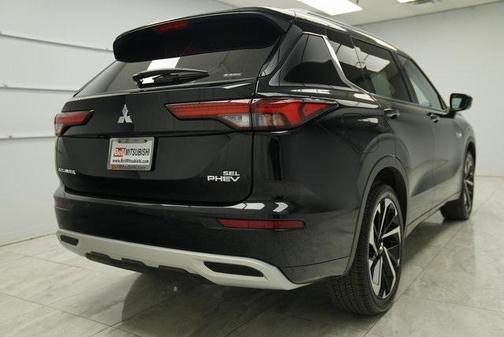2024 Mitsubishi Outlander PHEV SEL