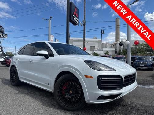 2023 Porsche Cayenne GTS