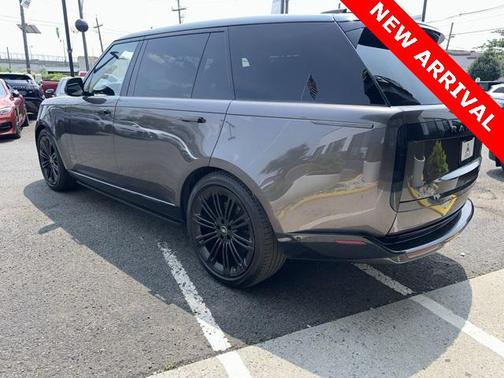 2022 Land Rover Range Rover First Edition