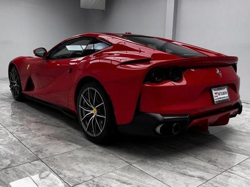 2020 Ferrari 812 Superfast Base