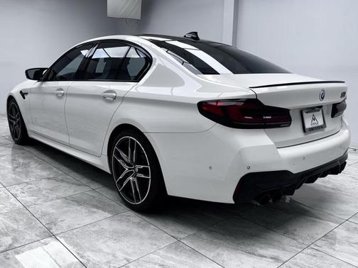 2022 BMW M5 Base