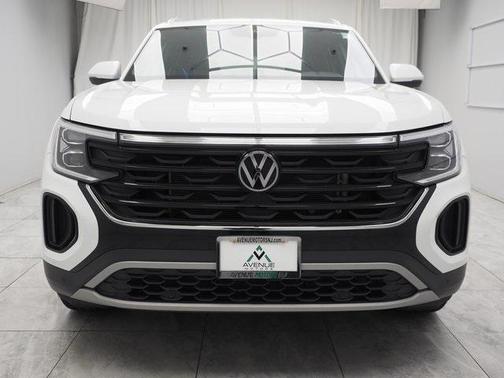 2024 Volkswagen Atlas Cross Sport 2.0T SE w/Technology 4MOTION