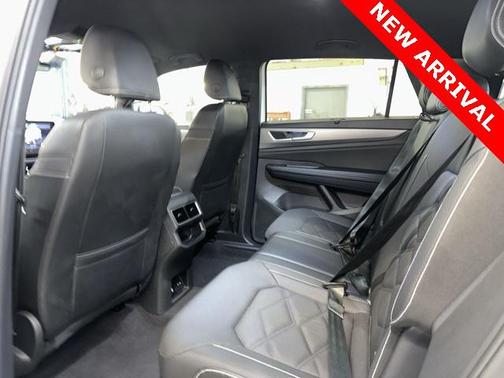 2024 Volkswagen Atlas Cross Sport 2.0T SE w/Technology 4MOTION