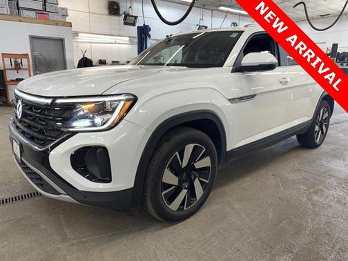 2024 Volkswagen Atlas Cross Sport 2.0T SE w/Technology 4MOTION