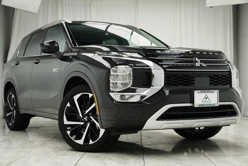 2025 Mitsubishi Outlander PHEV SEL