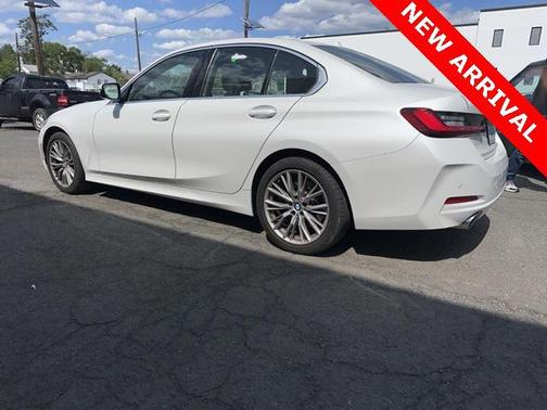 2024 BMW 330 i xDrive