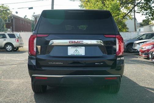 2022 GMC Yukon XL SLT