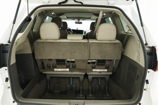 2016 Toyota Sienna XLE