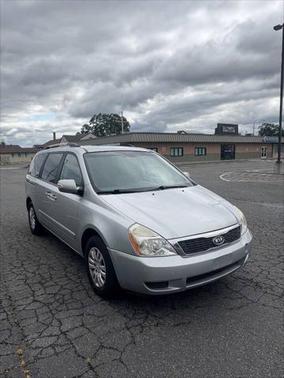 2011 Kia Sedona LX