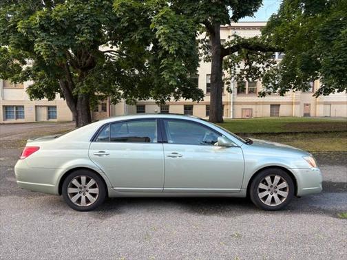 2006 Toyota Avalon XLS