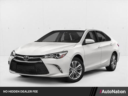 Super White 2017 Toyota Camry SE