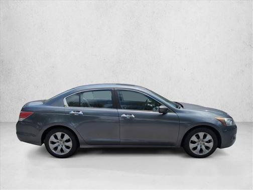 Polished Metal Met 2010 Honda Accord EX-L