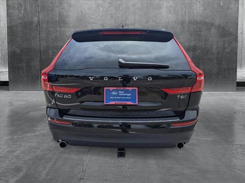 2021 Volvo XC60 T6 Momentum