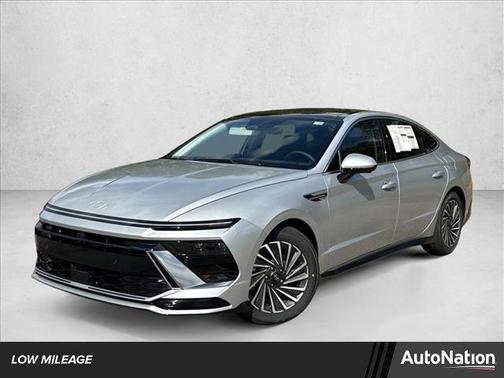 2025 Hyundai SONATA Hybrid Limited