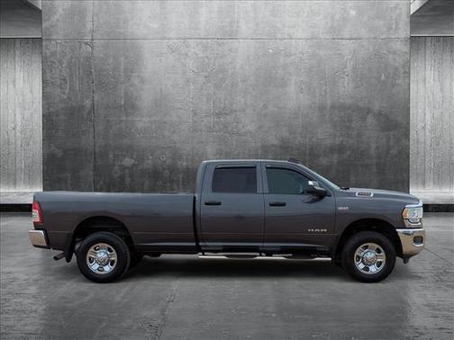 2022 RAM 2500 Tradesman Crew Cab 4x4 8' Box