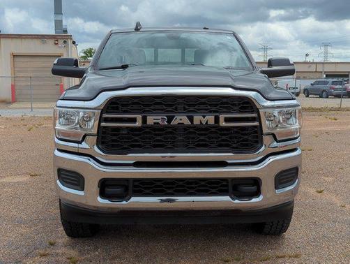 2022 RAM 2500 Tradesman Crew Cab 4x4 8' Box