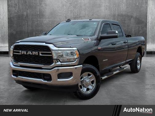 2022 RAM 2500 Tradesman Crew Cab 4x4 8' Box