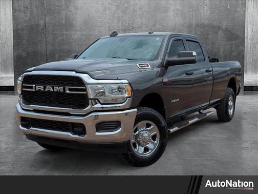 2022 RAM 2500 Tradesman Crew Cab 4x4 8' Box