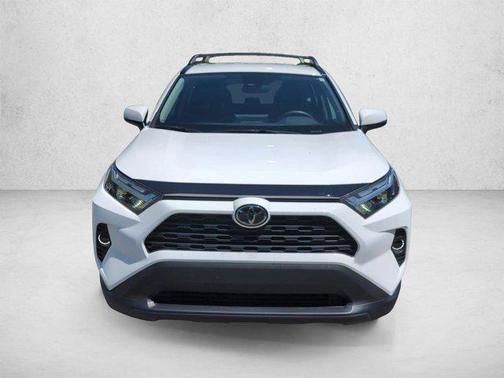 Ice Cap 2024 Toyota RAV4 XLE