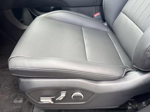 2025 Hyundai SANTA FE SEL 2.4