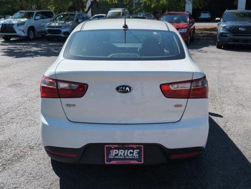 Clear White 2015 Kia Rio LX