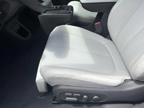 2025 Hyundai IONIQ 5 Limited