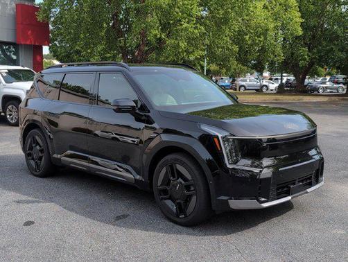 Aurora Black Pearl 2024 Kia EV9 GT-Line