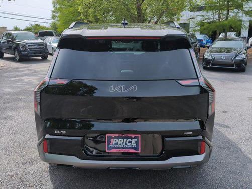 Aurora Black Pearl 2024 Kia EV9 GT-Line