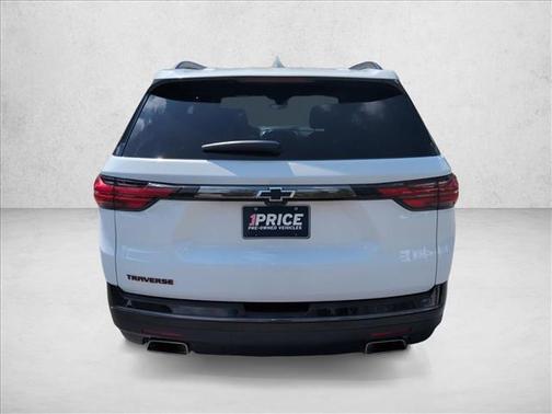 Summit White 2023 Chevrolet Traverse Premier