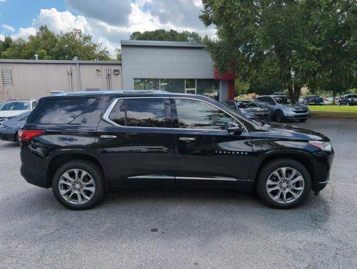 Mosaic Black Metallic 2021 Chevrolet Traverse Premier