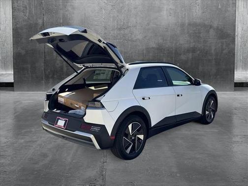 2025 Hyundai IONIQ 5 SEL