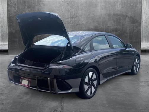2025 Hyundai IONIQ 6 SE