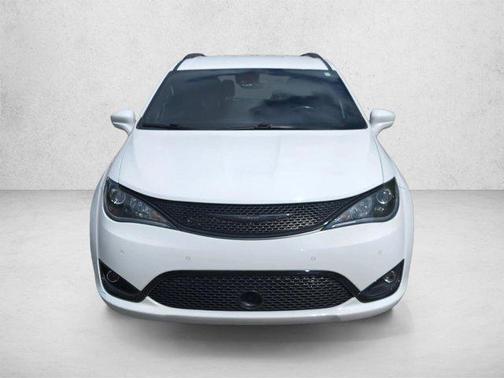 Bright White Clearcoat 2019 Chrysler Pacifica Touring-L Plus