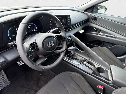 2025 Hyundai ELANTRA Sport