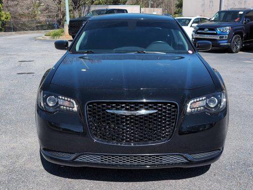 2018 Chrysler 300 Touring