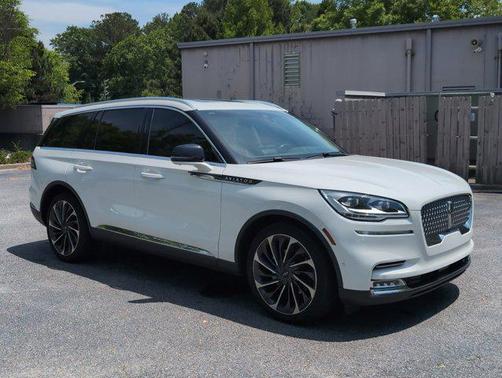 Pristine White Metallic Tri-Coat 2020 Lincoln Aviator Reserve AWD
