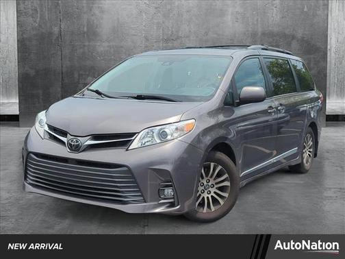 2019 Toyota Sienna XLE Premium