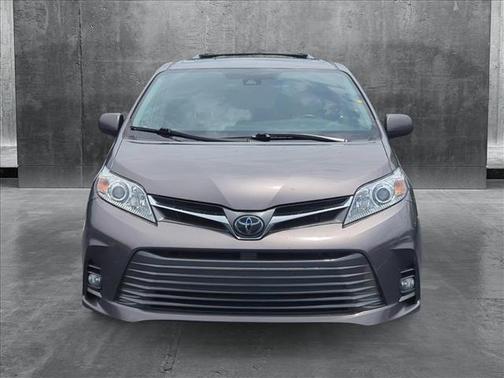 2019 Toyota Sienna XLE Premium