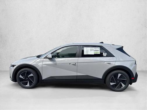 2025 Hyundai IONIQ 5 SE