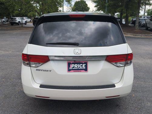 White 2016 Honda Odyssey EX-L