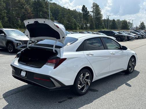 2025 Hyundai ELANTRA Sport