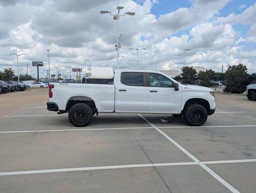 2022 Chevrolet Silverado 1500 Custom Trail Boss