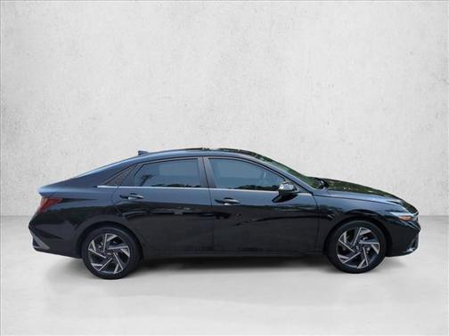 Abyss Black 2025 Hyundai ELANTRA SEL