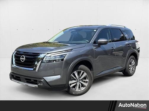 2022 Nissan Pathfinder SL 4WD