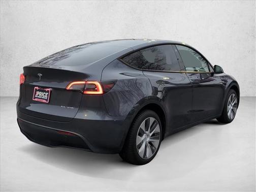 2022 Tesla Model Y Long Range Dual Motor All-Wheel Drive
