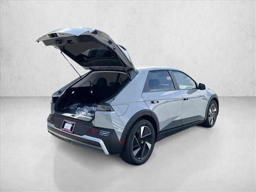 2025 Hyundai IONIQ 5 SE