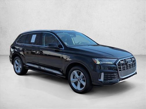 2024 Audi Q7 45 Premium Plus