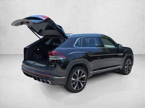 Deep Black Pearl 2024 Volkswagen Atlas Cross Sport 2.0T SEL Premium
