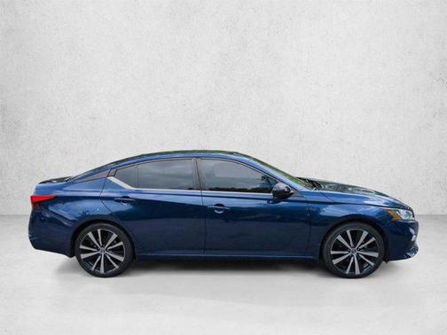 Deep Blue Pearl 2020 Nissan Altima SR FWD